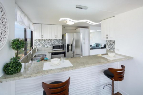 Waikiki Penthouse @ The Monarch Hotel
